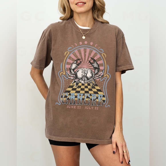 Comfort Colors Cancer Zodiac Astrology Celestial Distressed Graphic Tee - Picture 3 of 10